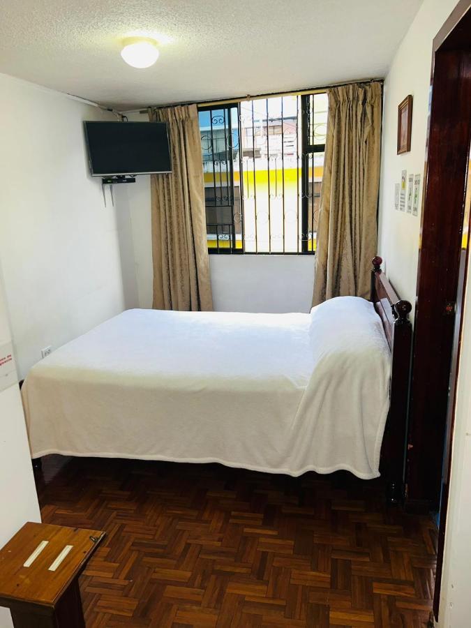 Hotel Bernys Quito Exterior foto