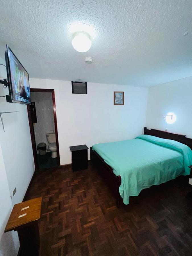 Hotel Bernys Quito Zimmer foto